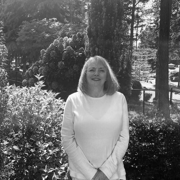 Meet your Posher, Cheryl - Picture 1 of 1